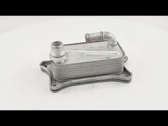 Genuine 06E117021J Aluminiowy chłodnik olejowy części zamienne silników samochodowych dla C7 3.0T